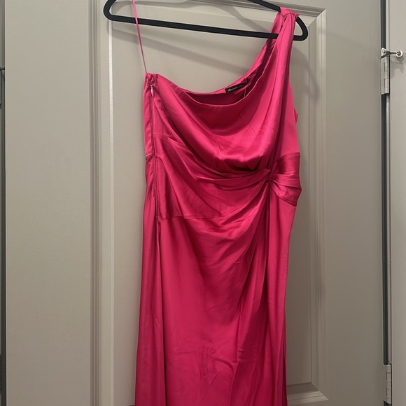 NWT One shoulder satin pink dress - Picture 4 of 5